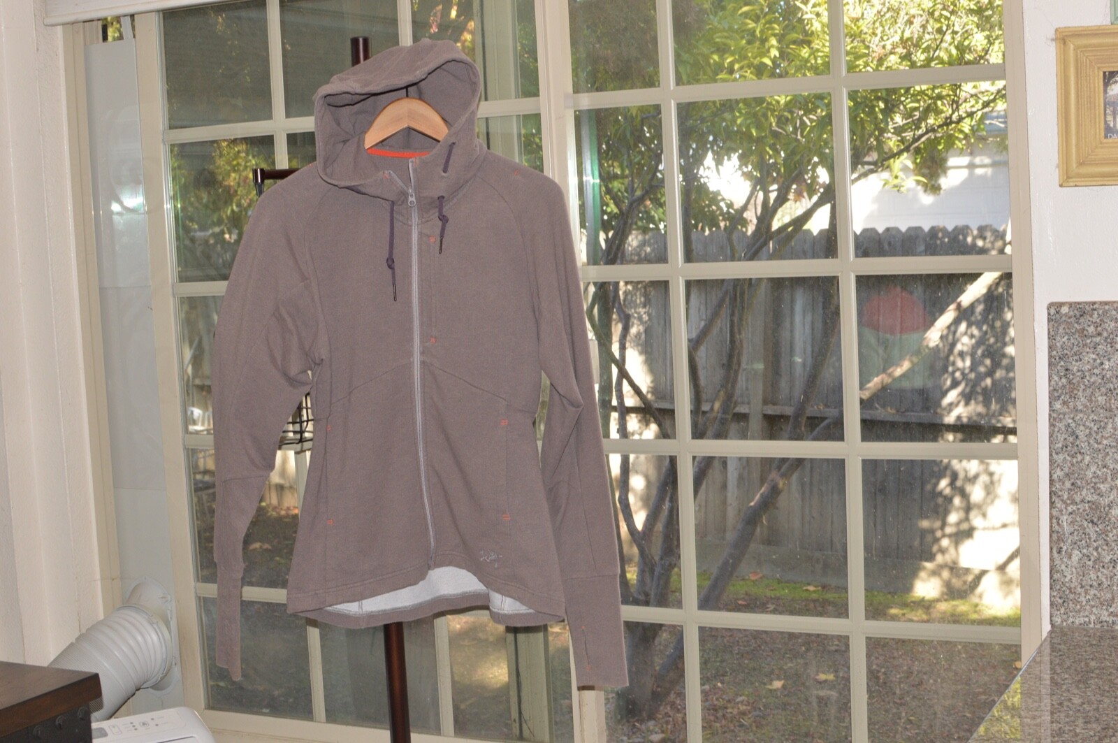 Felpa Arc'teryx donna media outdoor zip leggera con cappuccio*