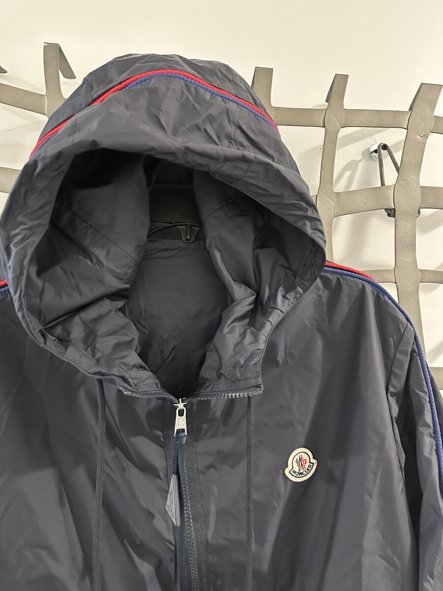 NEW Authentic Moncler Hattab Logo-Appliquéd Shell Hooded NEW Authentic Moncler Hattab Logo-Appliquéd Shell Hooded