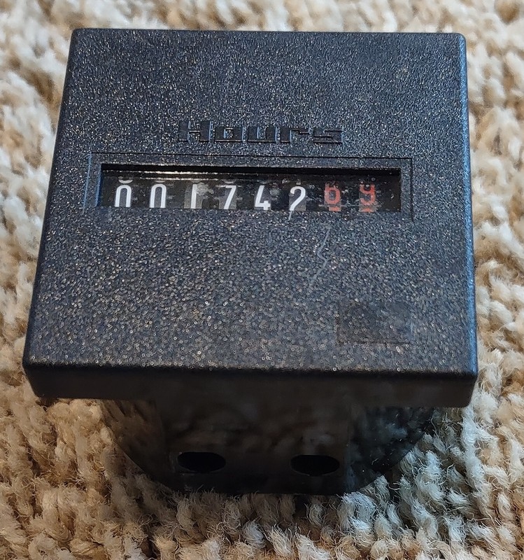 EMCO Hour timer 12-24 VDC -- 8 digits! T32F717D for auto/marine/motors/generator