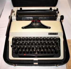 Erika Typewriter | eBay