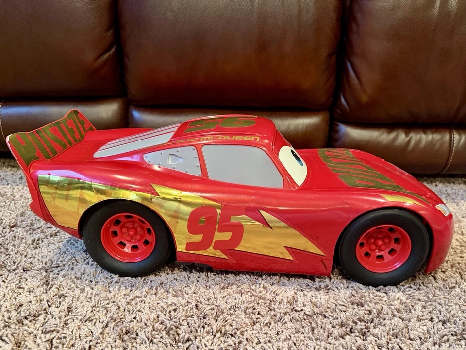 Disney Pixar Cars Lightning McQueen Rusteze Mattel - Coche de carreras grande de 20 pulgadas 2016 Foto 2 de 4