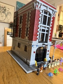 Legos From Set 75827 Ghostbuster Firehouse Used Flawed READ DESCRIPTION As Is