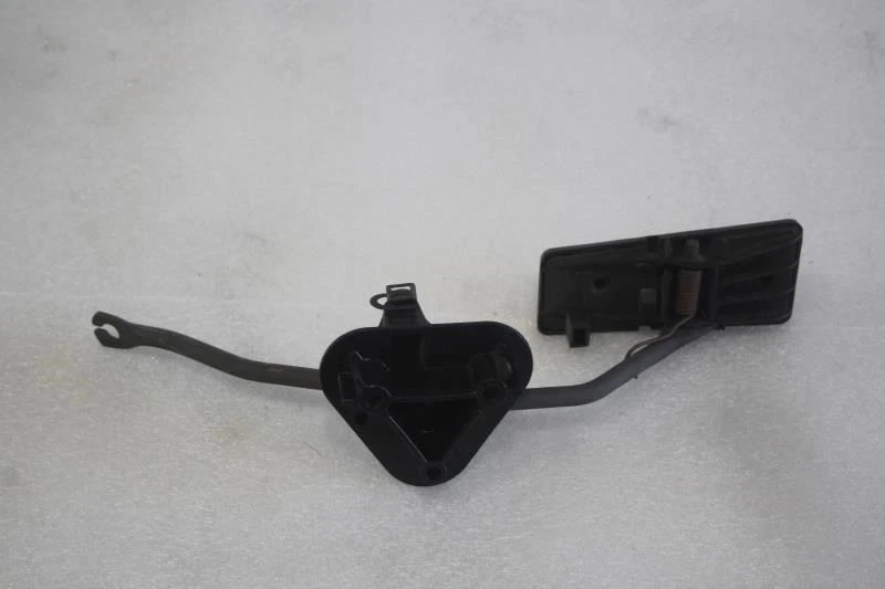 2000 2001 2002 2003 2004 BUICK REGAL ACCELERATOR PEDAL - Image 2 of 4