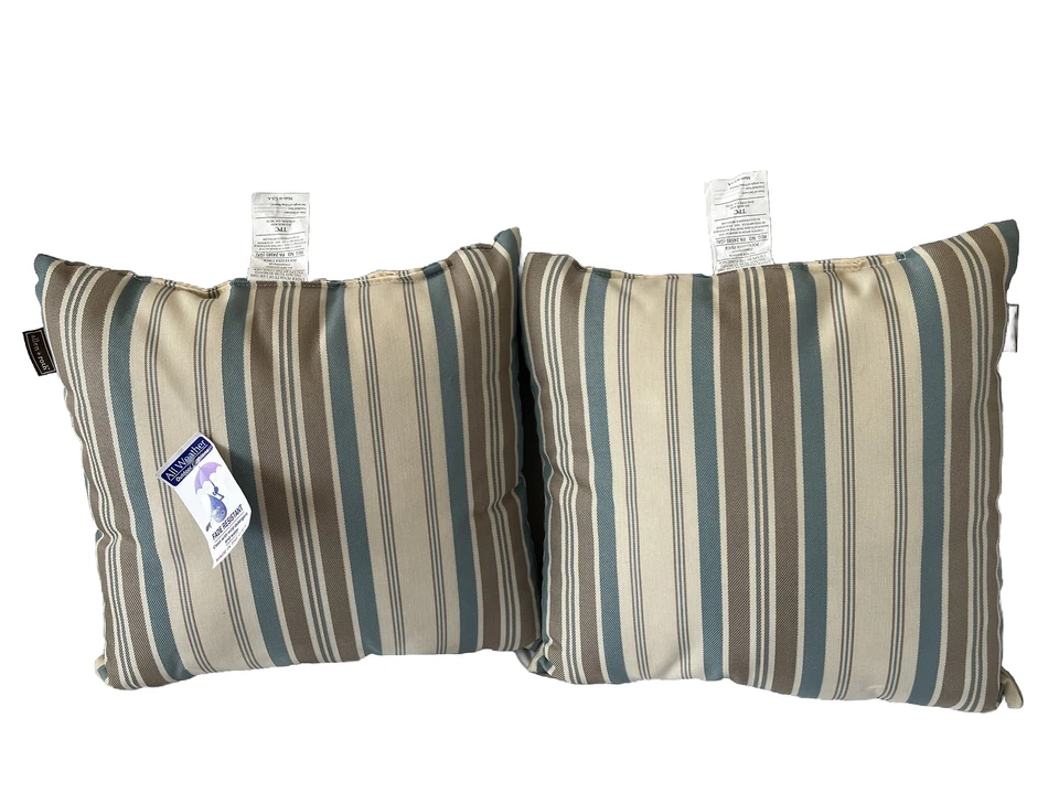 2 cojines/almohadas Allen + Roth Square para exteriores resistentes a la decoloración bonitos Foto 3 de 4