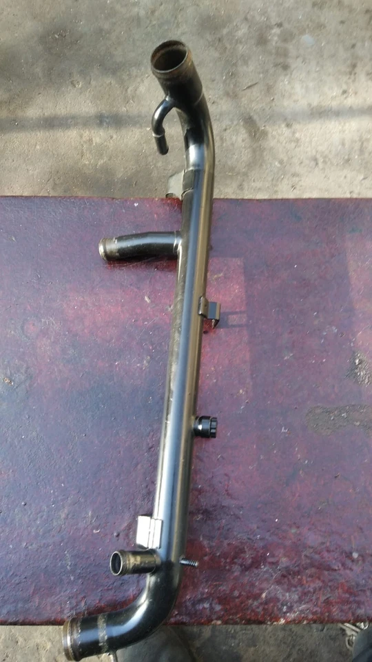 Juego de tubos de refrigerante Audi A4 Quattro 2002-2006 A4/S4 Quattro genuino XL 06B-121-070 H Foto 4 de 4