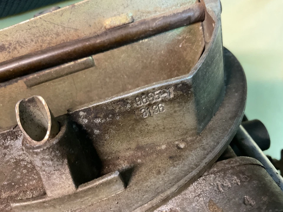 Carburador de 4 barriles Holley 650 CFM Spreadbore lista de obturadores eléctricos 9895 Foto 4 de 4