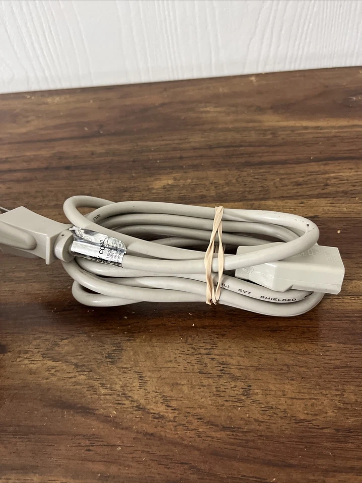 RadioShack 61-2860 6-Foot AC Grounded 18 g, 125V Computer Power Cord Gray - Image 3 of 3