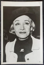 1971 Marlene Dietrich London Candid Europa Press Spain 7x9 Photograph