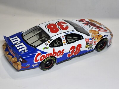 Elliott Sadler #38 M&M's/Combos 2003 Ford Action 1:24 Scale Signed