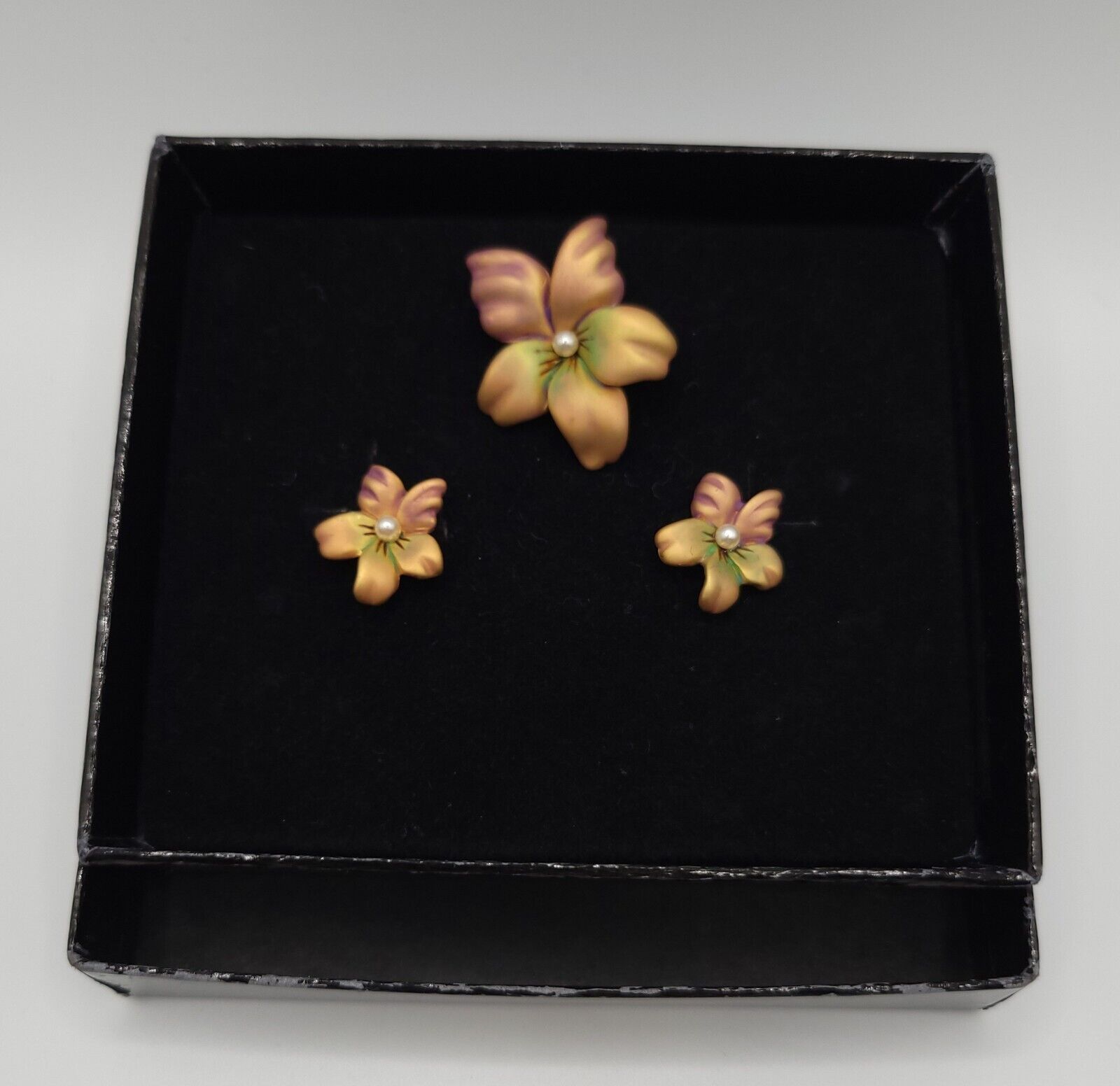 Joan Rivers Flower Brooch And Earrings Set W/Box … - image 6
