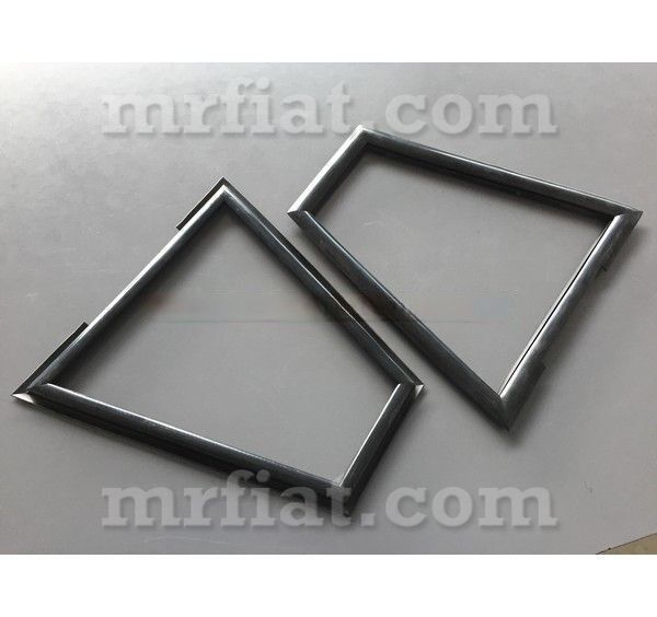 Ferrari 208 308 328 GTB GTS RH/LH Rear Side Fixed Glass Rubber Seal Set New