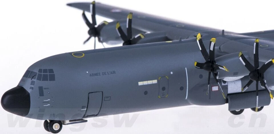 1:200 Herpa ARMEE DE L' AIR Lockheed Martin C-130J-30 Aircraft Diecast Model — 第 3/4 张图片