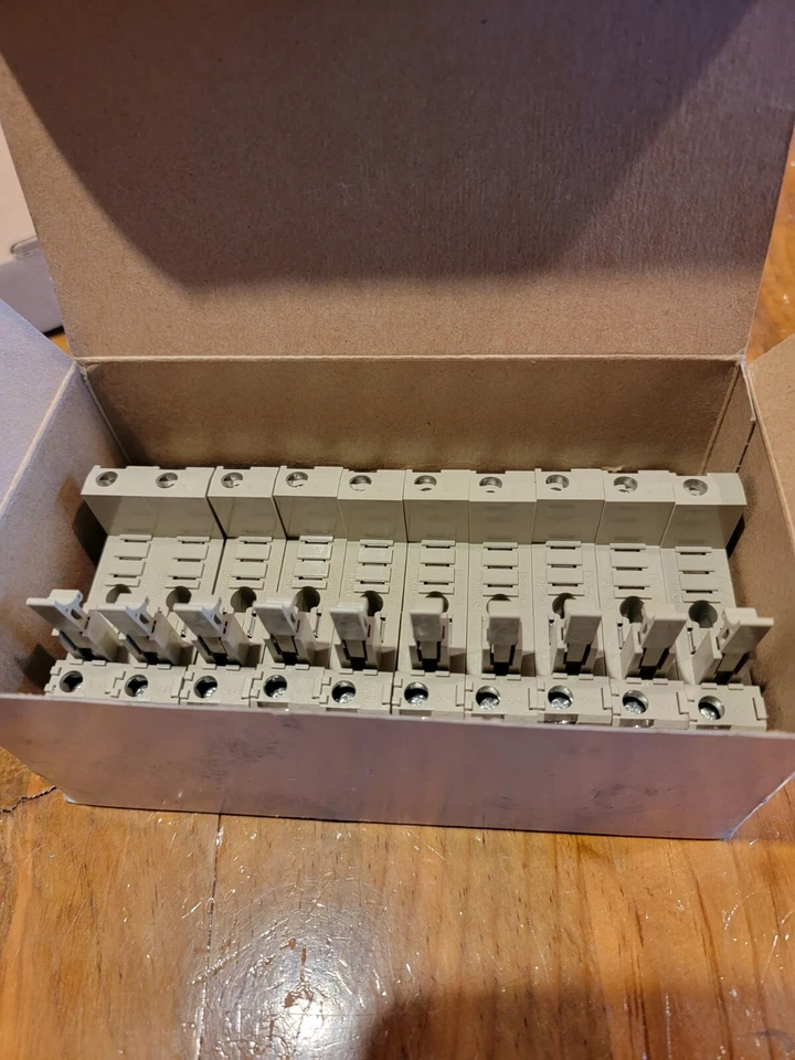Grainger Relay Socket Box Of 10 6C898 NOS - Image 3 of 3