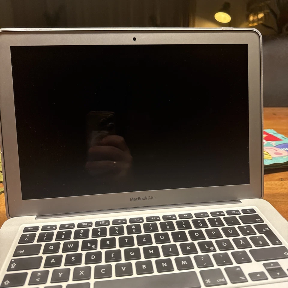 Apple MacBook Air 13" 2017 i5 1.8GHz 8GB 128GB SSD Sehr guter Zustand Space Grey - Bild 4 von 4