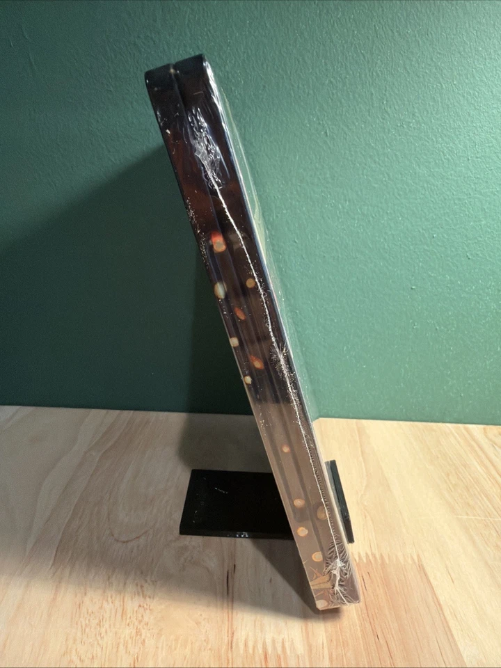 Grave of the Fireflies (1988) [Blu-ray SteelBook, Sealed] - Image 4 of 4