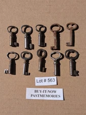 LOT OF 10 SMALL - MEDIUM ANTIQUE VINTAGE BARREL KEYS, UCLEANED-RUSTY, LOT#563