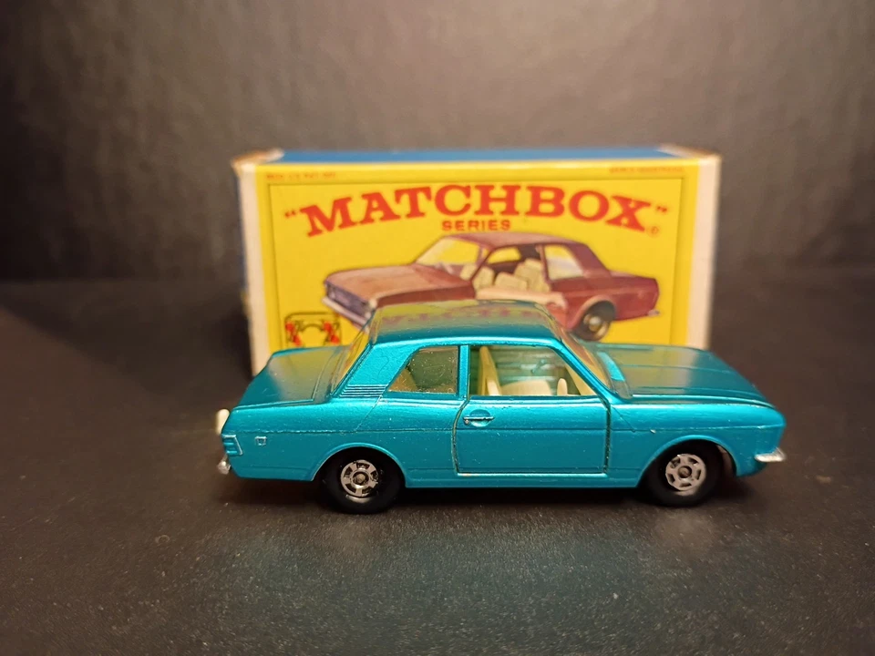 Matchbox Superfast #25Ford Cortina 1968 con rueda regular caja original E4 Foto 2 de 4