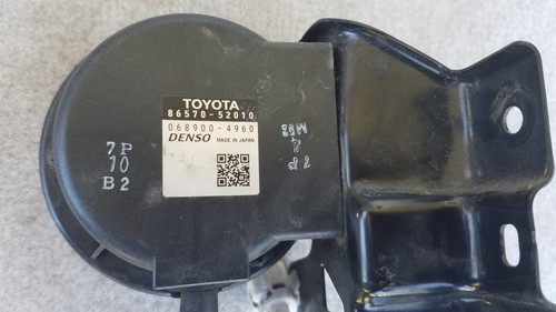 2012 - 2014 TOYOTA PRIUS C PARKING SPEAKER 86570-52010 OEM - Picture 3 of 3