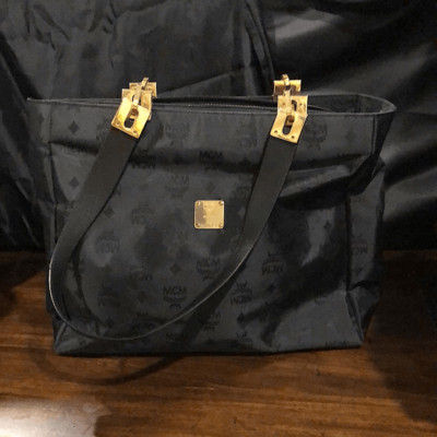 MCM 黒 レザーハンドバッグ ゴールド装飾 楽天市場】MCM エムシーエム ロゴグラム ハンドバッグ ミニ