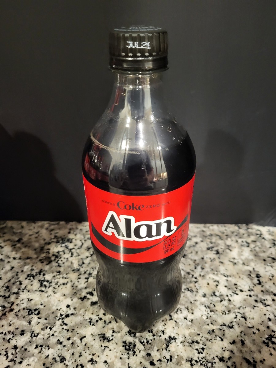 Coca-Cola 三角ビキニ ブラック・レッド ALAN Share a Coke 2025 COCA COLA 20oz Personalized GIFT ZERO