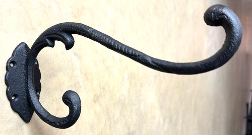 Vintage Cast Iron Metal Double Hook Ornate Wall Hanger Coat Hat Plant Bag Entry - Picture 1 of 7