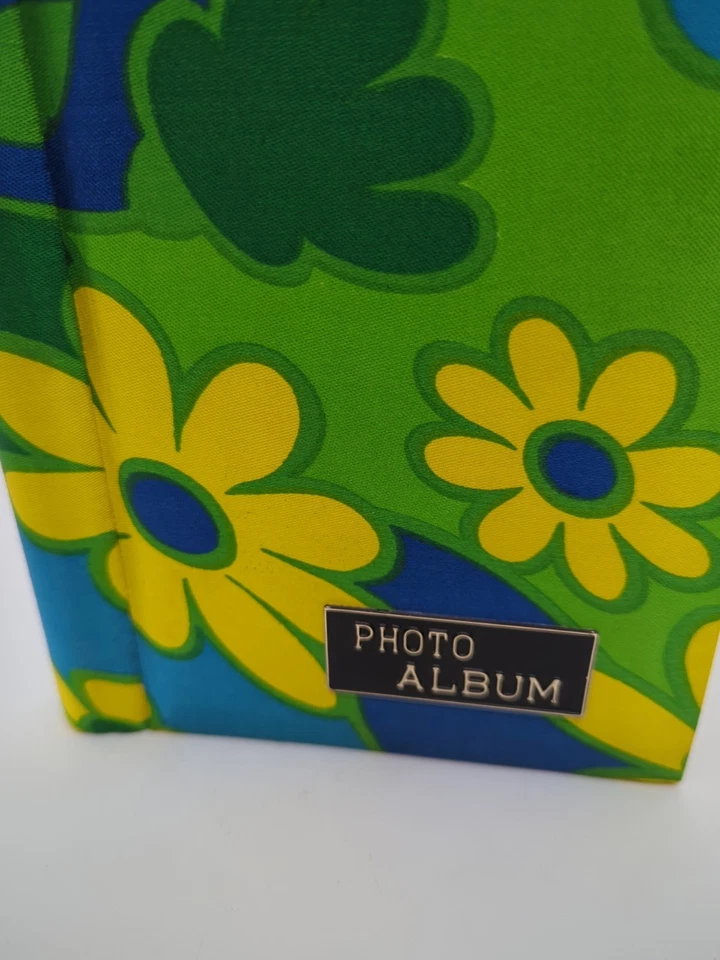 Vintage photo album with vibrant floral fabric cover MCM, Retro - Image 3 of 4