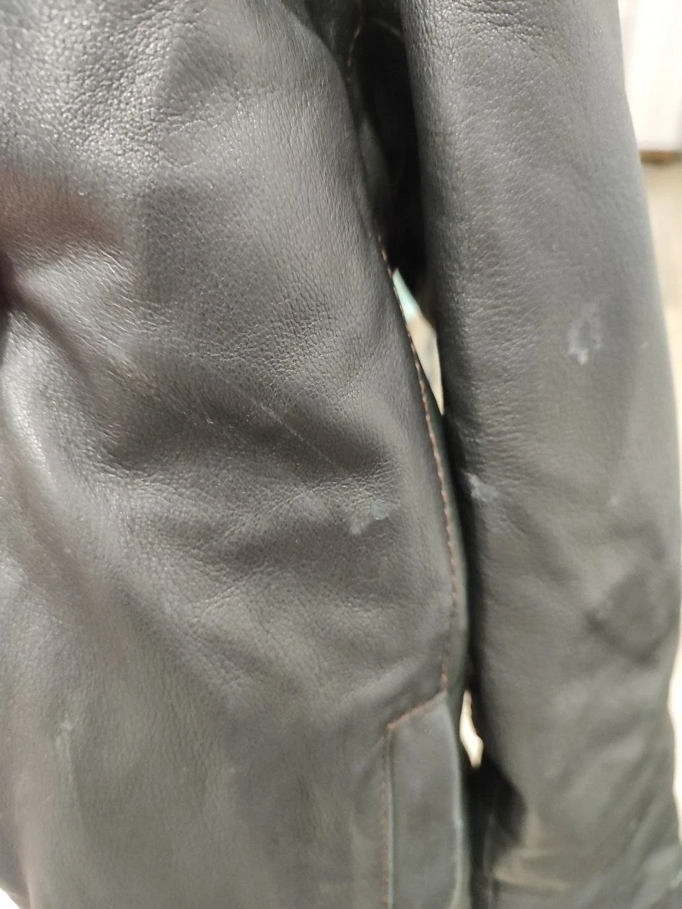 Andrew Marc Men's Genuine Leather Jacket – Size M - product detail image 7