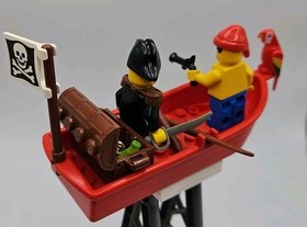 Lego Pirates Captain RedBeard pi055 & Pirate pi043 w/accessories mf69