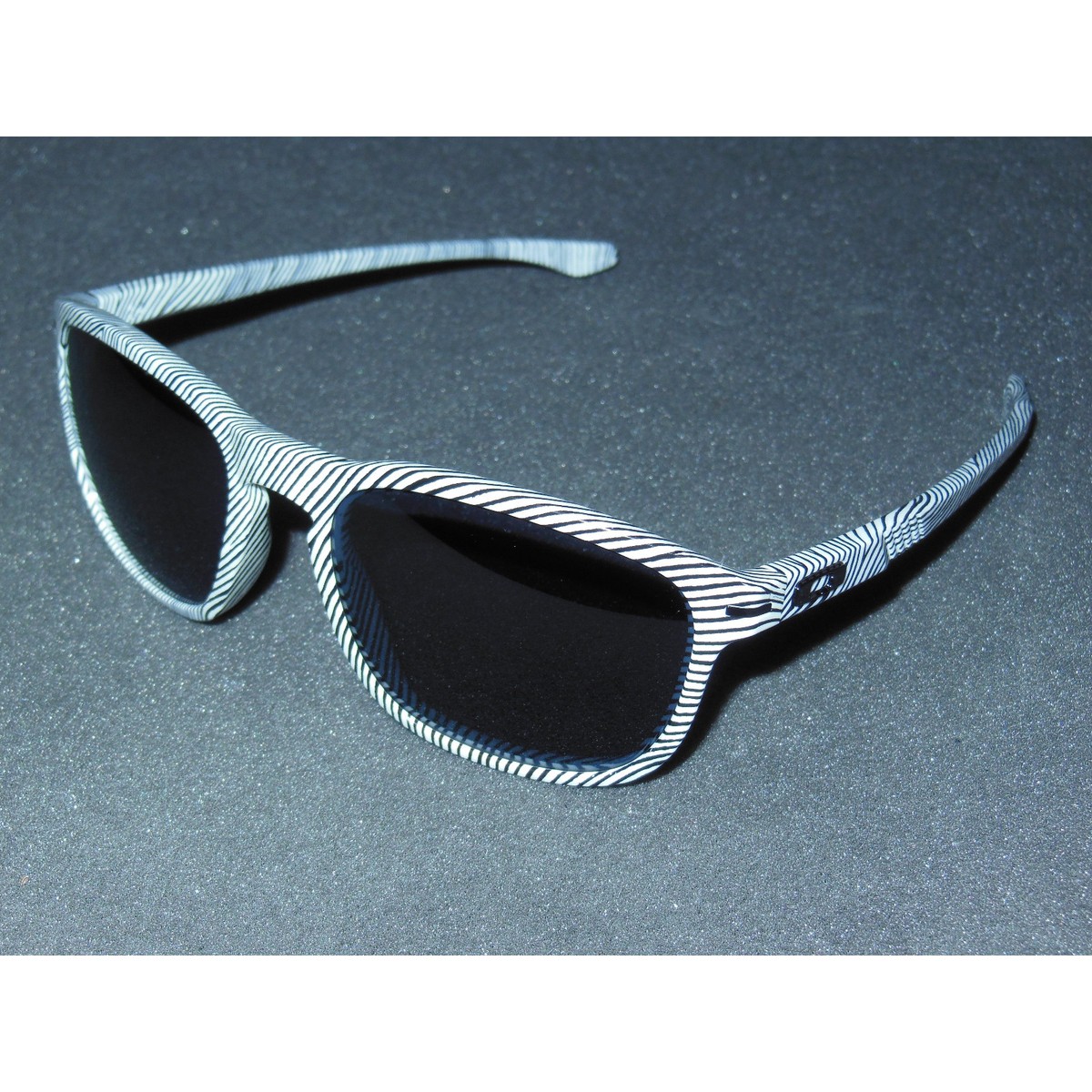 New Oakley Enduro Sunglasses Fingerprint White/Grey Retro Sport