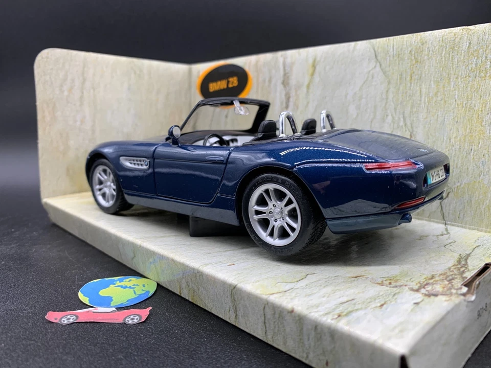 Maisto BMW Z8, automodello in scala 1:24 - 1:25, (1741), vintage - Immagine 4 di 4
