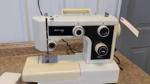 Riccar Free Arm Sewing Machine 1900 Zig Zag Manual Pedal Working 