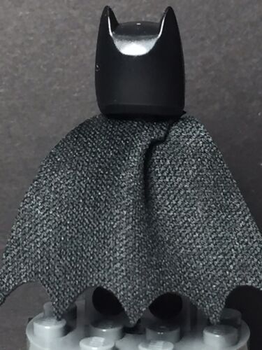 LEGO Batman Minifigura Gris Azulado Oscuro Traje Cinturón Dorado 76034 sh151 Auténtico - Imagen 4 de 7