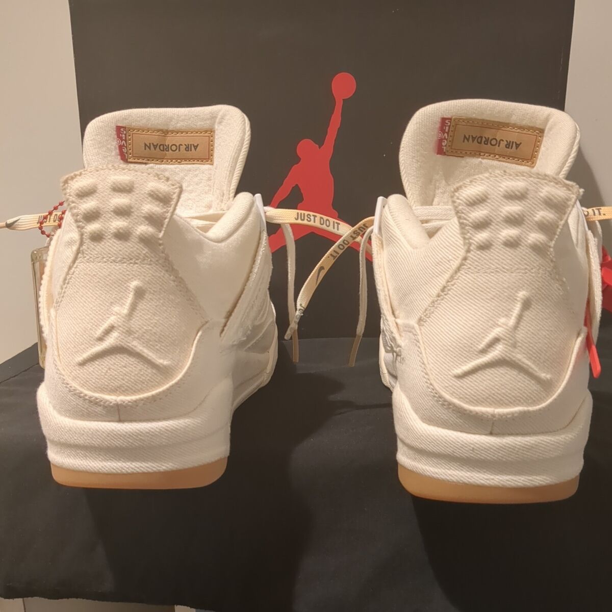 Size 10 - Levi's x Air Jordan 4 Retro White Denim Size 10 - Levi's x Air Jordan 4 Retro White Denim