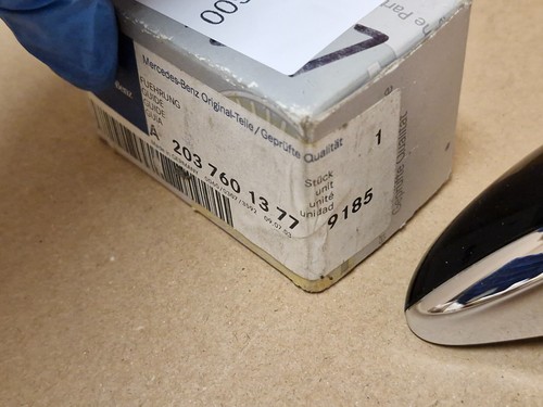 Mercedes C W203 Front Door Exterior Handle Cover Cap Left A2037601377 Genuine - Picture 5 of 10