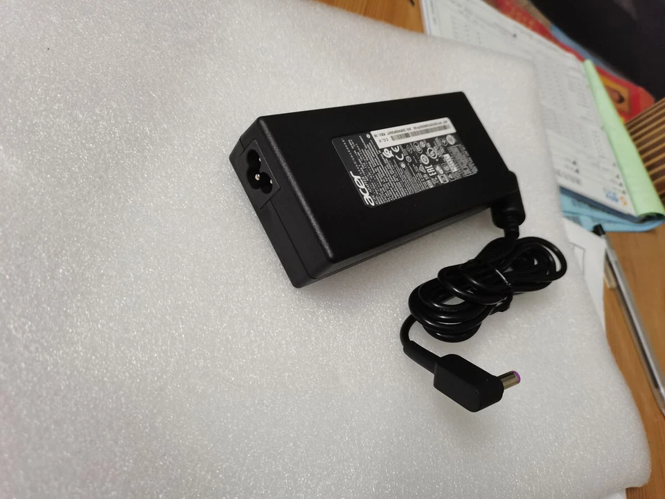 原装 19V 7.1A ADP-135KB T 适用于宏碁 Nitro 5 N17C1 AN515-42-R5ED 135W 适配器 — 第 4/4 张图片