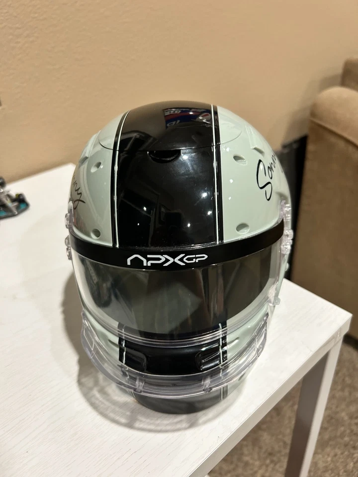 Exclusivo de AMC - Cubo palomitas casco Sonny Hayes película de F1 - raro, listo para enviar Foto 4 de 4