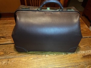Leather Doctors Bag  Cowhide Leather B.T.M. Co. 18 45 No Key