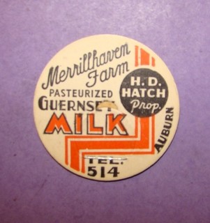 MERRILLHAVEN DAIRY FARM. AUBURN ME. H.D.HATCH 1 5/8s 2 COLOR MILK BOTTLE CAP
