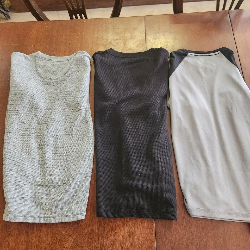 Lote de 3 Faded Glory & Athletic Youth Med (8) - Manga Larga Negro y Gris Foto 2 de 4