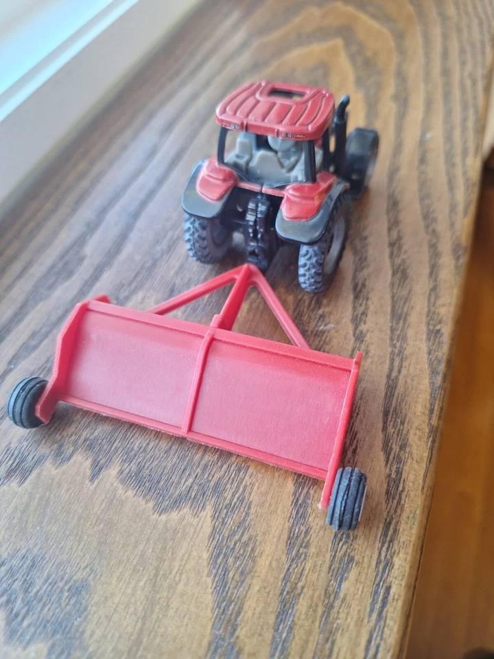 DIFÍCIL DE ENCONTRAR Ertl 37607 MXU135 con picadora de tallo Foto 3 de 3