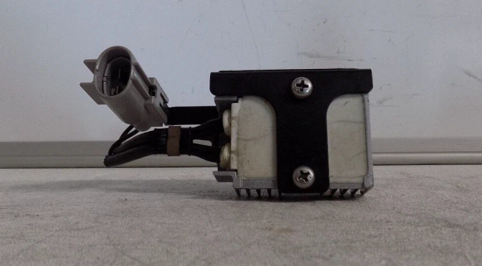 Resistencia de lámpara de luz de circulación diurna 98-05 Lexus GS300 OEM 82695-30010 Foto 3 de 4