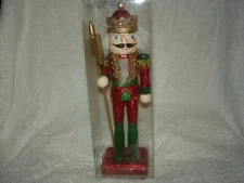 CHRISTMAS RED AND GREEN UNIFORMED KING 8.6" NUTCRACKER: NEW IN BOX