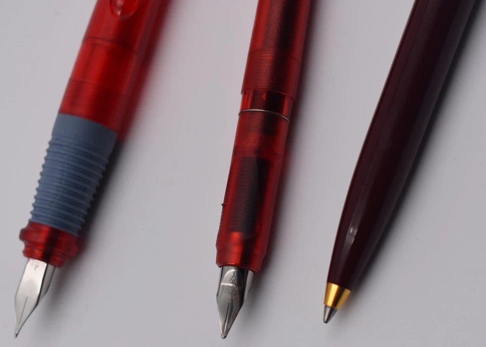 pelikan pelikano junior fountain pen with K600 Souveran ballpoint pen lot - Image 3 of 4