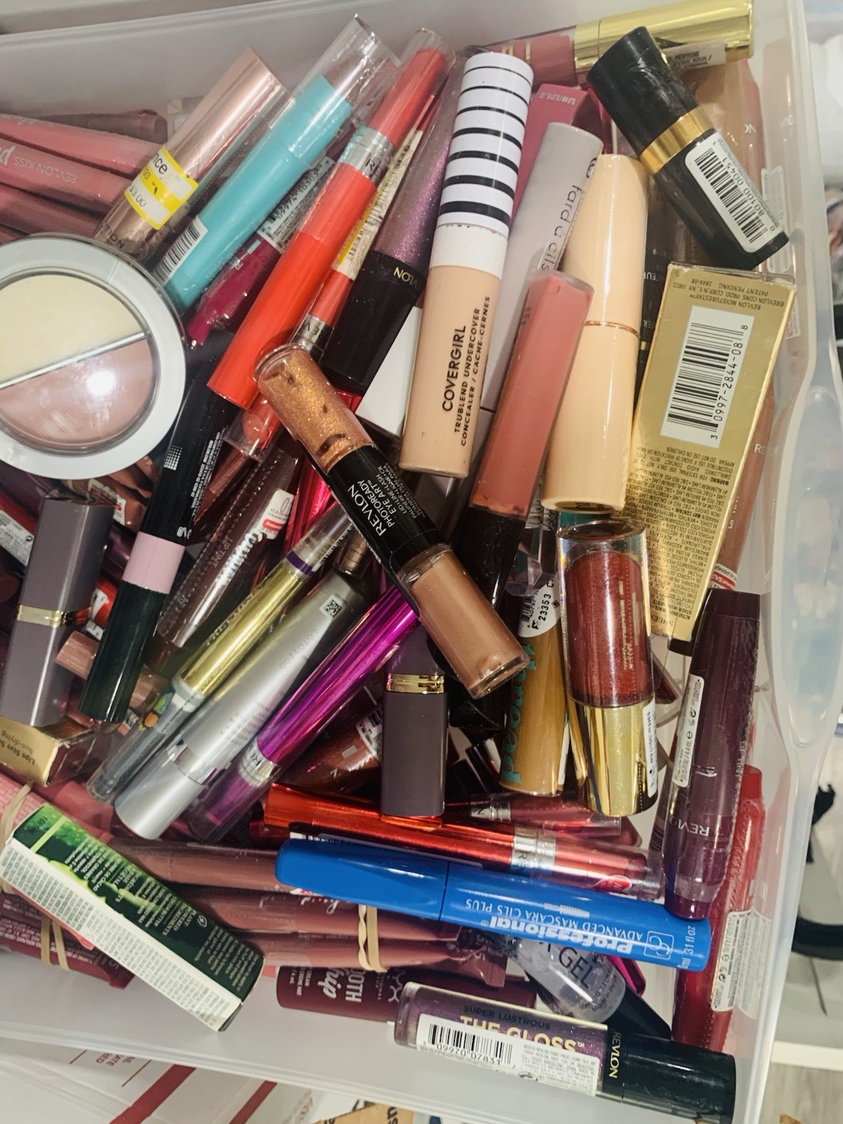 Wholesale Makeup Up Lot 100 Pieces 