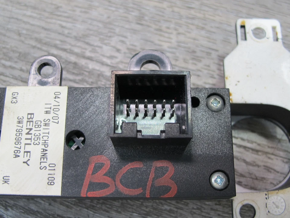 07-11 BENTLEY CONTINENTAL GTC 可转换中心控制台开关面板 3W7959676A — 第 4/4 张图片