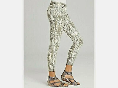 ❤️NEW ❤️FREE PEOPLE   28 8 10 khaki beige white FEATHER PRINT  zip jeans STRETCH - image 1 of 4