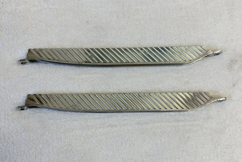 Nuevo de Lote Antiguo MoPar 1960 Dodge Polara Matador Cuarto Panel Inserciones PAR Borde Cromado Foto 3 de 4