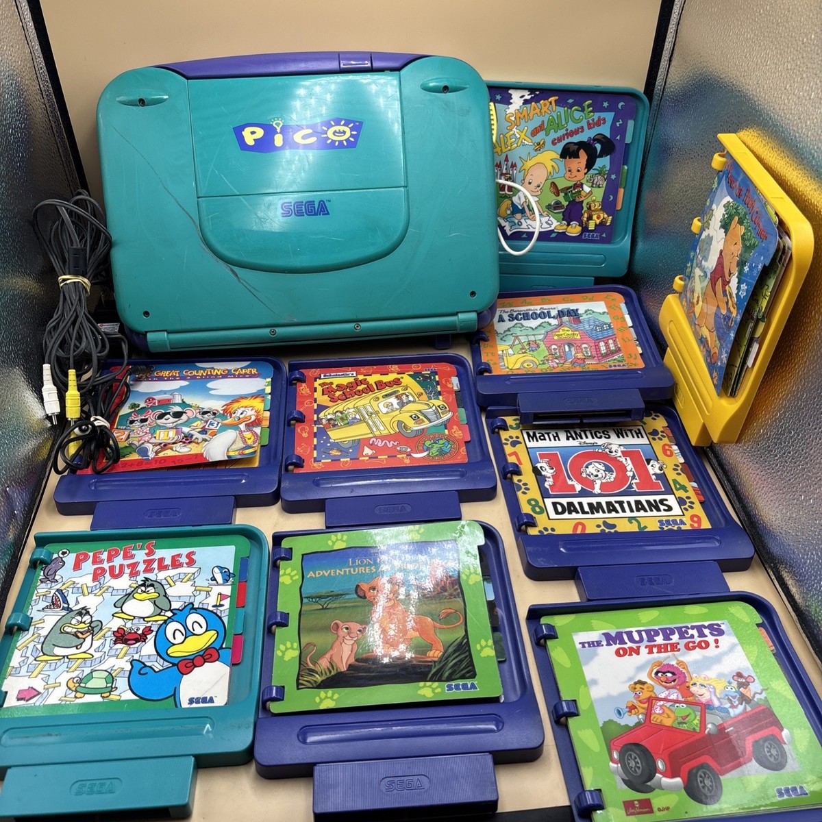 その他 SEGA PICO SEGA PICO w/ 9 Games, Power, & AV Cable. WORKS