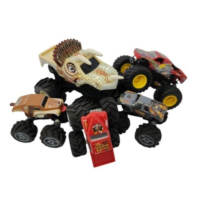 Hot Wheels Monster Jam Truck Lot Jurassic Attack Monster Mutt Captains Curse