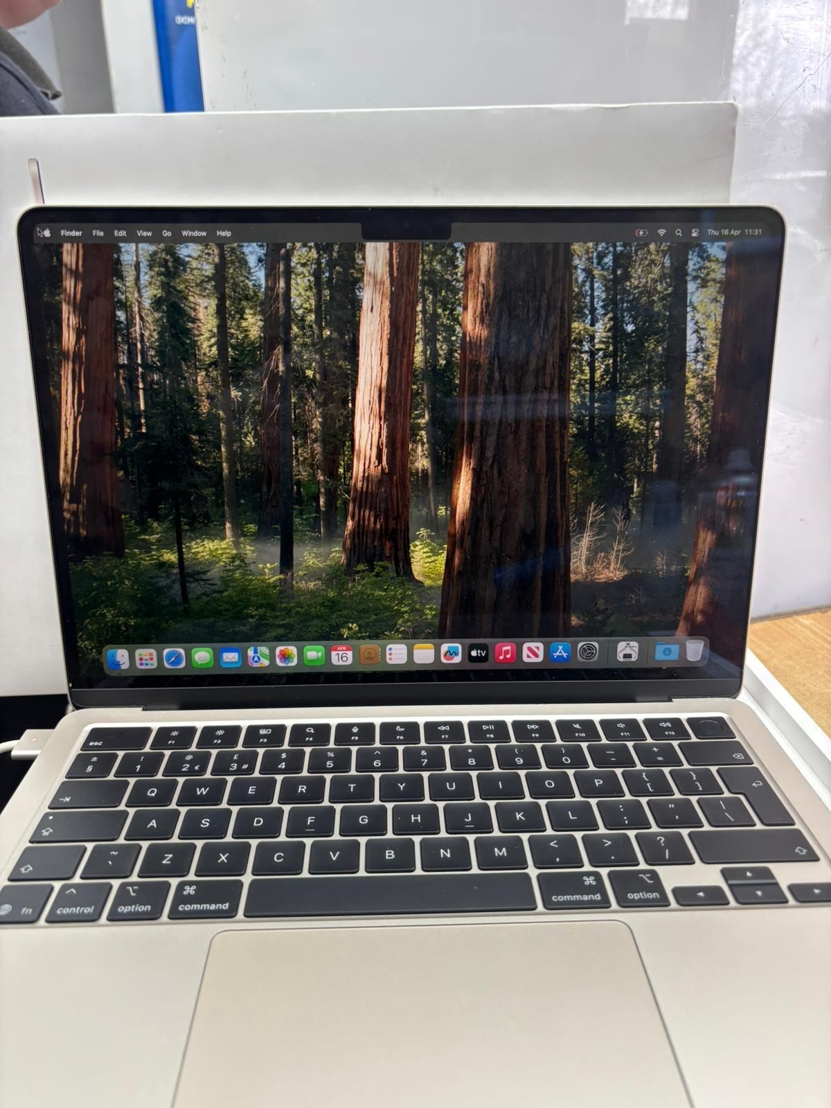 Apple Macbook Air M4 13.6